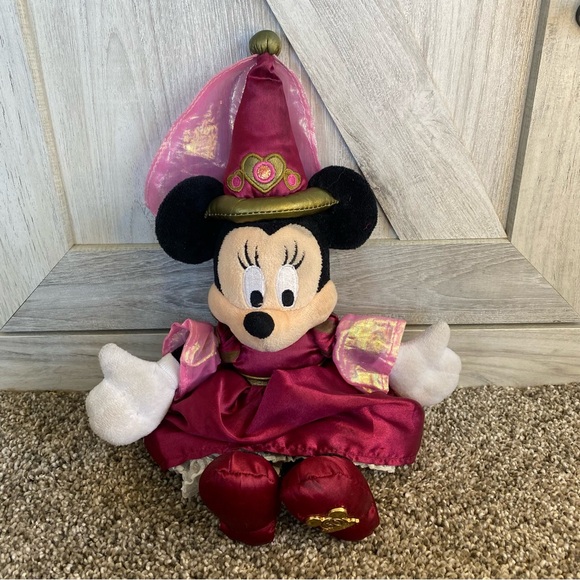 Fantasyland Minnie Mouse Princess 11" 50th Anniversary Disneyland Resort PIN - Picture 2 of 8